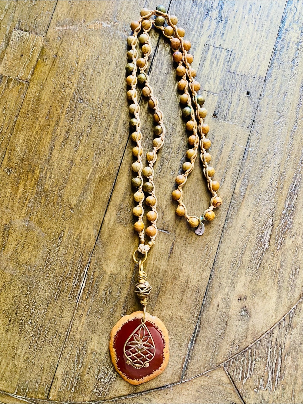 Handmade Beige Agate Pendant Necklace with Gold Tone Carved Leaf Motif